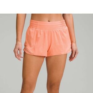 Lululemon Hotty Hot High-Rise Lined Short 2.5" size 6